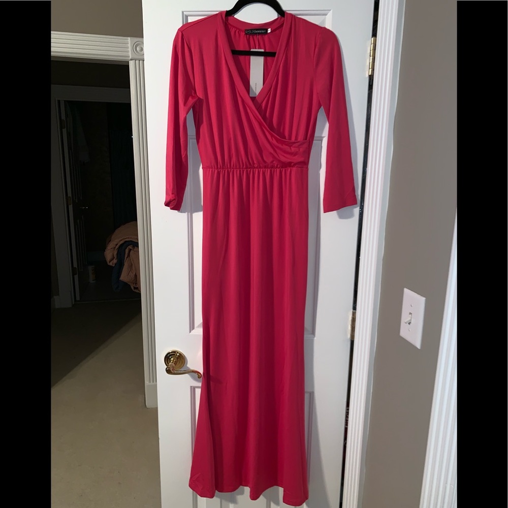 NWT Sunnow Beautiful pink maxi dress